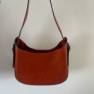 Gianni Conti Chic Tan Leather Shoulder Bag
